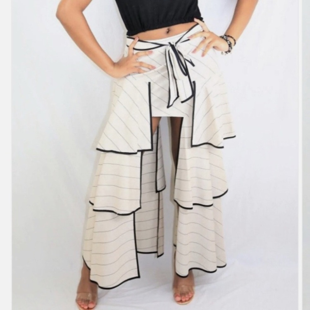 Chic Cream and Black Striped Women's Mini Skirt